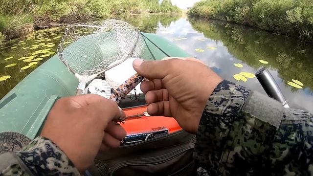 Эта блесна нравится щукам. Рыбалка на спининг в Казанке, Грачевке с лодки.