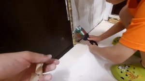 Как быстро снять обои со стен, ЛАЙФХАК! ПРОСТО НАМОЧИ СТЕНУ)