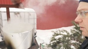 Отогрев замёрзшей трубы с водой под землей.