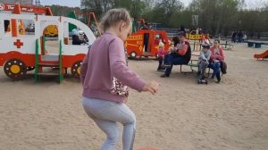 Веселимся на игровой детской площадке!
