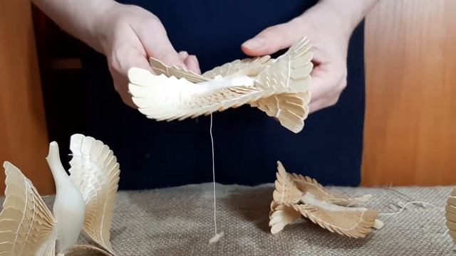 Птица счастья из щепы