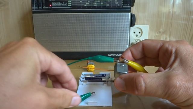 ? ПЕРЕДАТЧИК ИЗ МОТОРЧИКА   Просто помехи или Радио Вещание ?