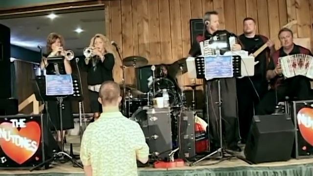 The Nutones смотреть онлайн