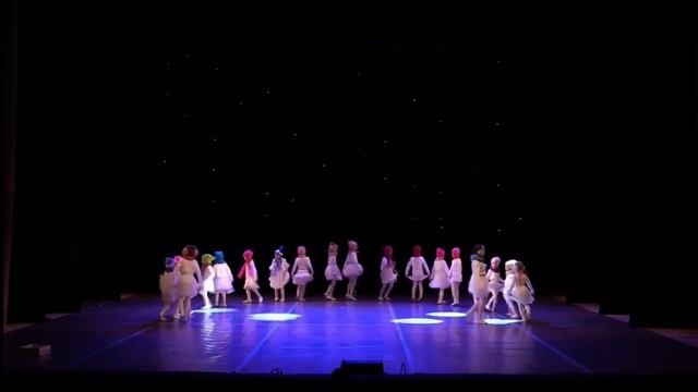 «Зимние забавы», Театр танца «Сапфир», постановка Климашева О.К. смотреть онлайн