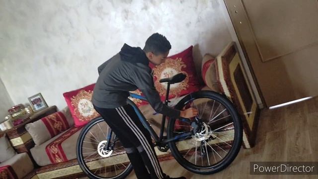 je présente mon Rockrider st 120 plus couvre rayon bleu (parti 1) смотреть онлайн