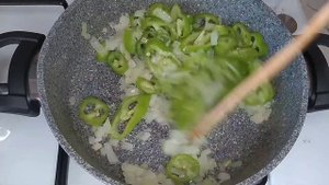 КУРИНЫЕ ЖЕЛУДКИ ТУШЕНЫЕ С ОВОЩАМИ / Как приготовить мягкие, нежные КУРИНЫЕ ЖЕЛУДКИ.