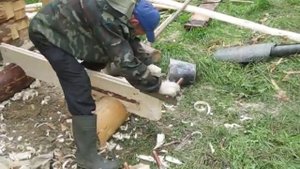 Изготовление двери в баню в шпунт ручными дедовскими скобелями.
