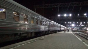 Электровоз ЭП1М-424 с пассажирским поездом №156 Москва - Анапа