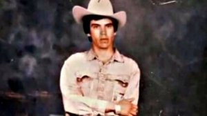 The Man Who Received a Death Note on Stage (Chalino Sanchez)