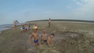 Купание детей в грязи))) 04.07.15