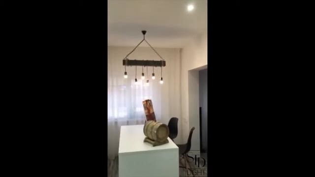Люстра лофт из дерева с подвесными лампами