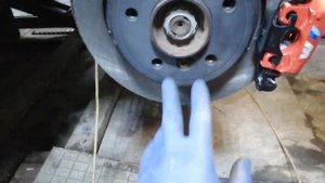 BMW  E39 замена колодок ручника