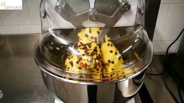 Miss Baker® Pro XL Bernardi panettone uvetta cioccolata. смотреть онлайн