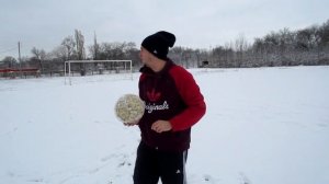 КАК ДЕРЖАТЬ МЯЧ НА ГОЛОВЕ? ТУТОРИАЛ | 11 Метров