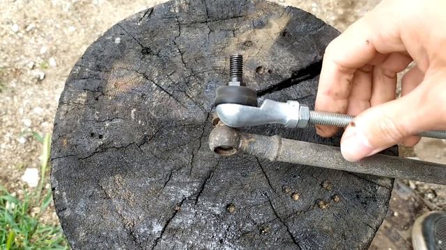 Люфт в кулисе КПП. ЗАМЕНА ШАРОВых наконечников. Бусик 80-х 13ч. смотреть онлайн