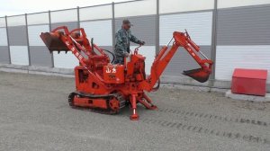 Краткий обзор экскаватора-погрузчика KOMATSU D10S в наличии во Владивостоке за 530 000 рублей!