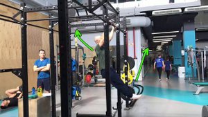 Подтягивания киппингом