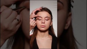 МАКИЯЖ СО СТРЕЛКОЙ. MAKEUP WITH ARROW