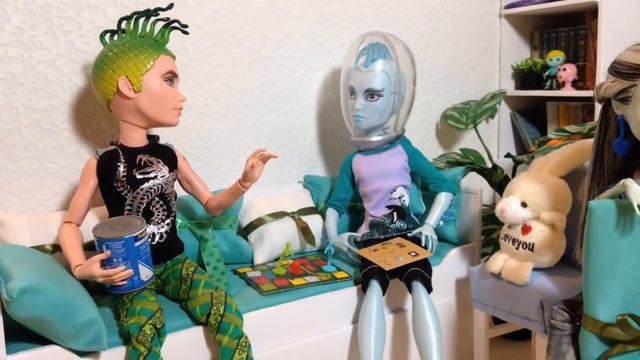 Монстер Хай "Вопрос-ответ" Эвер Афтер Хай, stop motion смотреть онлайн