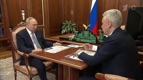 Владимир Путин принял в Кремле мэра Москвы Сергея Собянина