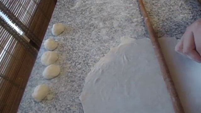 Кутабы(чебуреки) с сыром  и зеленью -gutab кухня азербайджанская