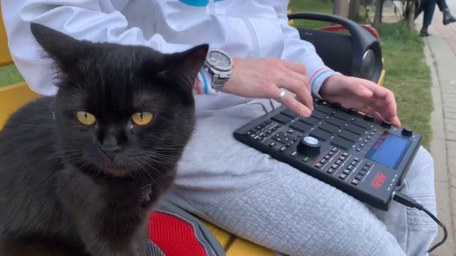 Гродненский диджей показал чем занимается, когда закрыты ночные клубы смотреть онлайн