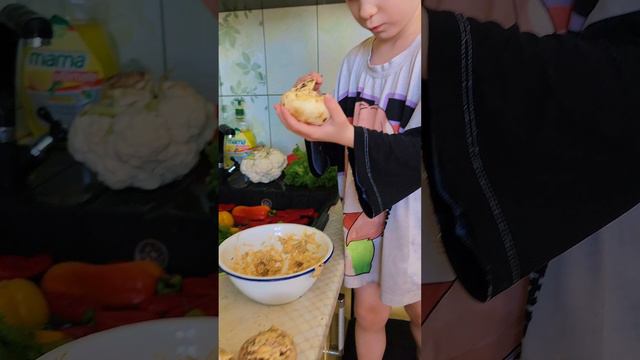 шампиньоны в беконе с творожно-грибным муссом.mp4