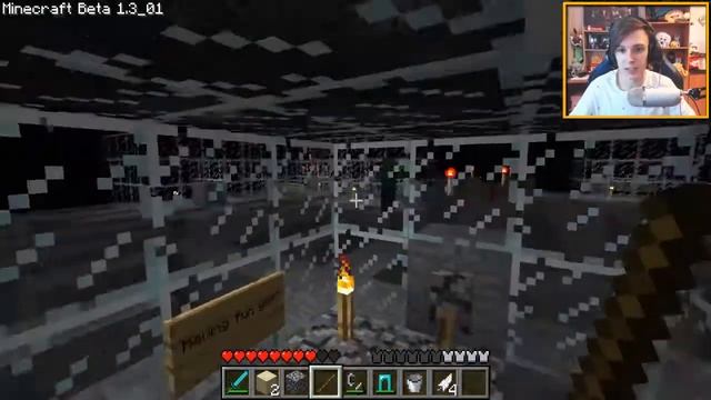 ЭТО САМАЯ СТАРАЯ КАРТА МАЙНКРАФТ!РЕАКЦИЯ НА САМУЮ ПЕРВУЮ КАРТУ  MINECRAFT