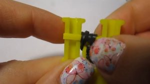 ПЧЕЛА из резинок на рогатке без станка | Bee Rainbow Loom Charm