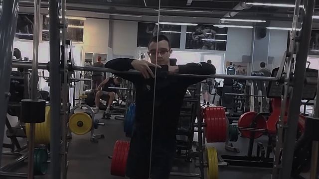 ТРЕНИРОВКА НОГ ПЛОВЦА В ЗАЛЕ/ ВОЗВРАЩЕНИЕ НА ЮТУБ! #спорт #плаванье #тренажёрныйзал