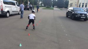 Как научить ребёнка кататься на роликовых коньках. Леонид До и После. Прогресс за 1 год!  7 лет