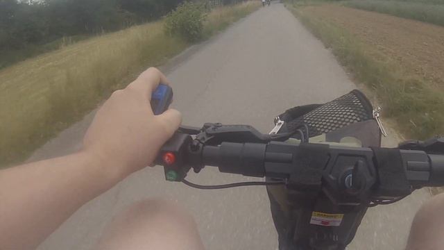 Über 50 kmh im E-scooter? Velocifero Mad 2000Watt SPEEDRUN CHECK смотреть онлайн