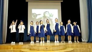 Шоу-группа "Цвета детства". Песня "Пилоты"