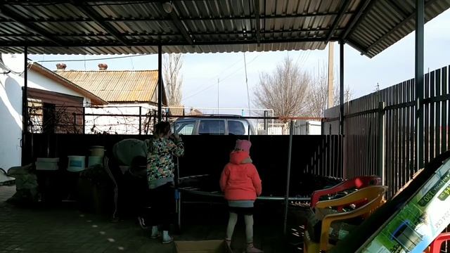 Собираем батут 244 см. до 120 кг./ Батут из гипермаркета Лента/ Купили батут с хорошей скидкой 6999 смотреть онлайн