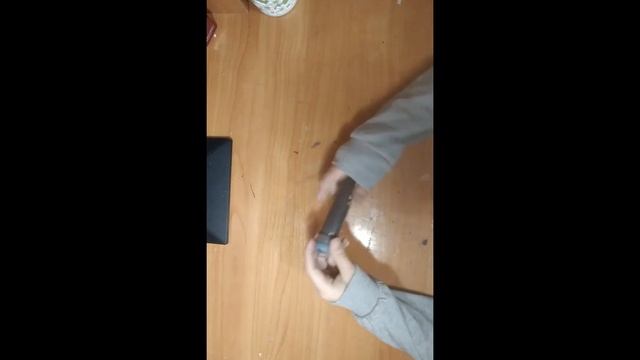 самопальный сквизер из клея за 35 рублей
