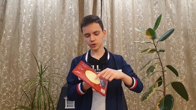 Научись Крутить Книгу на Пальце / How to Spin a Book on Your Finger смотреть онлайн