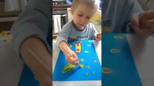 Занимаемся с детьми дома. Вася 2 г 4 мес.  Рисование "Космос. Луна и звёзды"