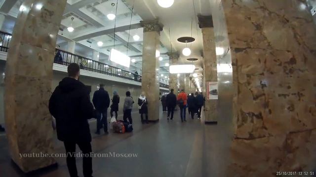 Вход на станцию метро "Комсомольская" (25.10.2017) смотреть онлайн