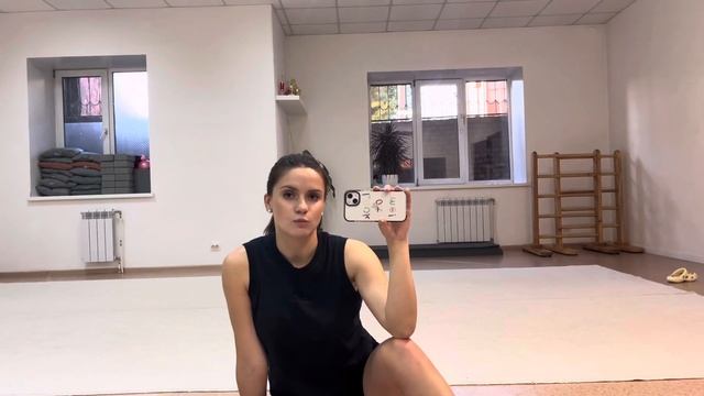 КАК ПРОХОДИТ МОЙ ДЕНЬ | учёба в колледже, маникюр, тренировка с детками, растяжка