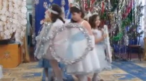 Танец "Снежинки", подготовительная группа.