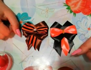 9 мая Брошь из атласных лент.mp4