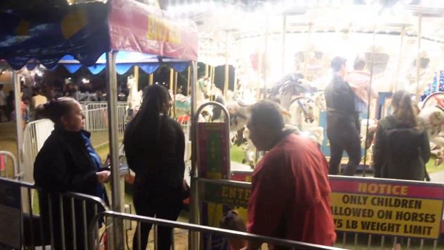 WORLD'S LARGEST CHRISTMAS TREE - 100 FT Tall! смотреть онлайн