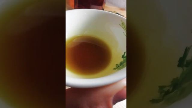Тыквенное масло, холодного отжима. цвет масла.