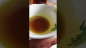 Тыквенное масло, холодного отжима. цвет масла.