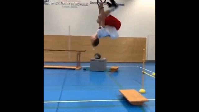 Когда джун спросил как деплоить и тебе прошлось опять показывать смотреть онлайн