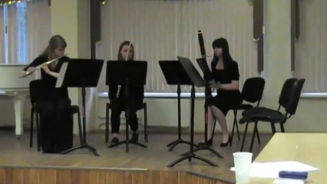 Трио для двух флейт и фагота I-я часть смотреть онлайн