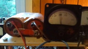 Заряд-разряд конденсатора. Что происходит в схеме.