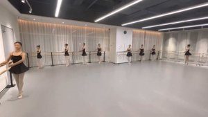 Battements tendus and battements tendus jetés (батман тандю и батман тандю жете )