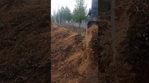 Продолжаем копать 4 км газапровода на ЭО3323