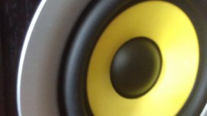 Небольшие пощелкивания в колонках микролаб про 2